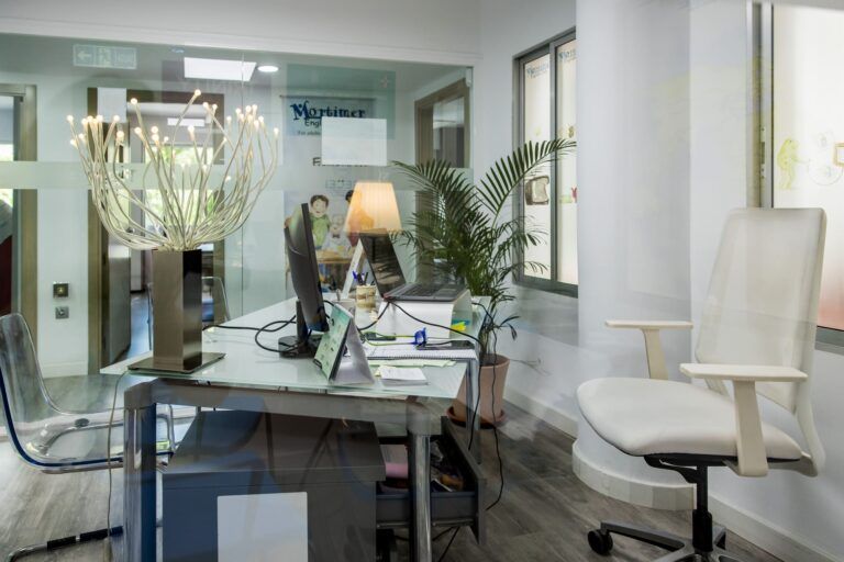 Mortimer Cáceres - Mortimer English Club