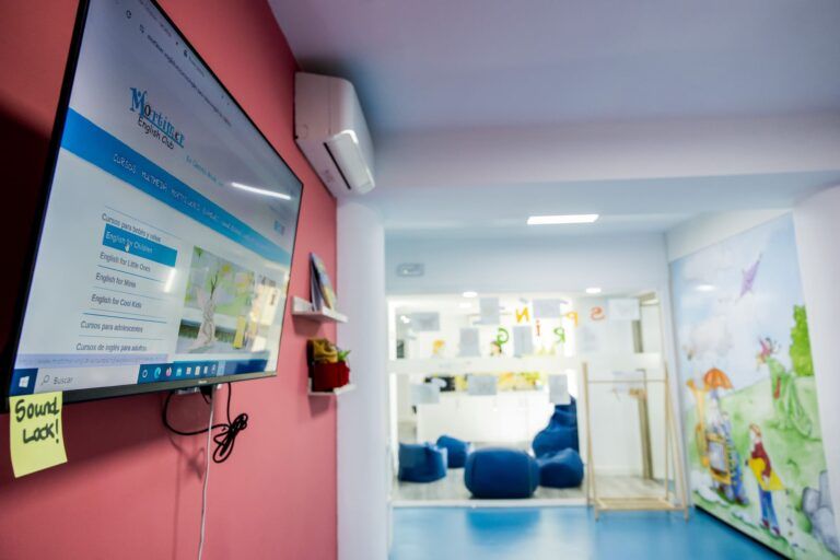 Mortimer Cáceres - Mortimer English Club