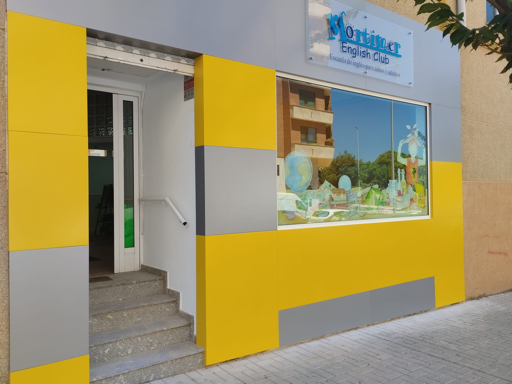 Mortimer Cáceres - Mortimer English Club