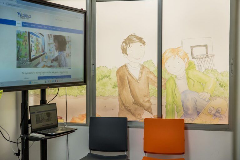 Mortimer Cáceres - Mortimer English Club