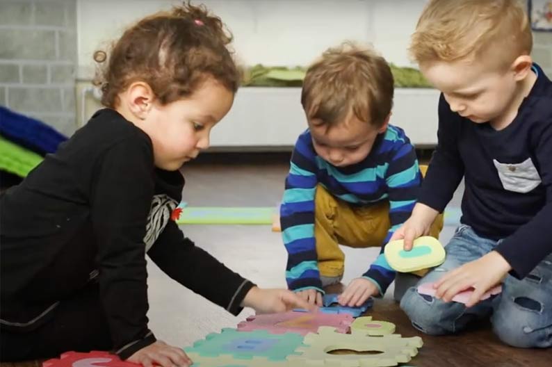 Vídeos academia de inglés - Mortimer English Club